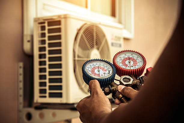 Professional Ac Installation technician working in Bellerose, NY